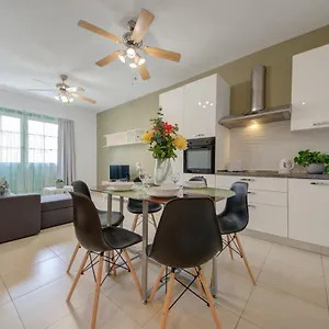 Apartamento Azure Haven - And Penthouse By Shortletsmalta, Gzira
